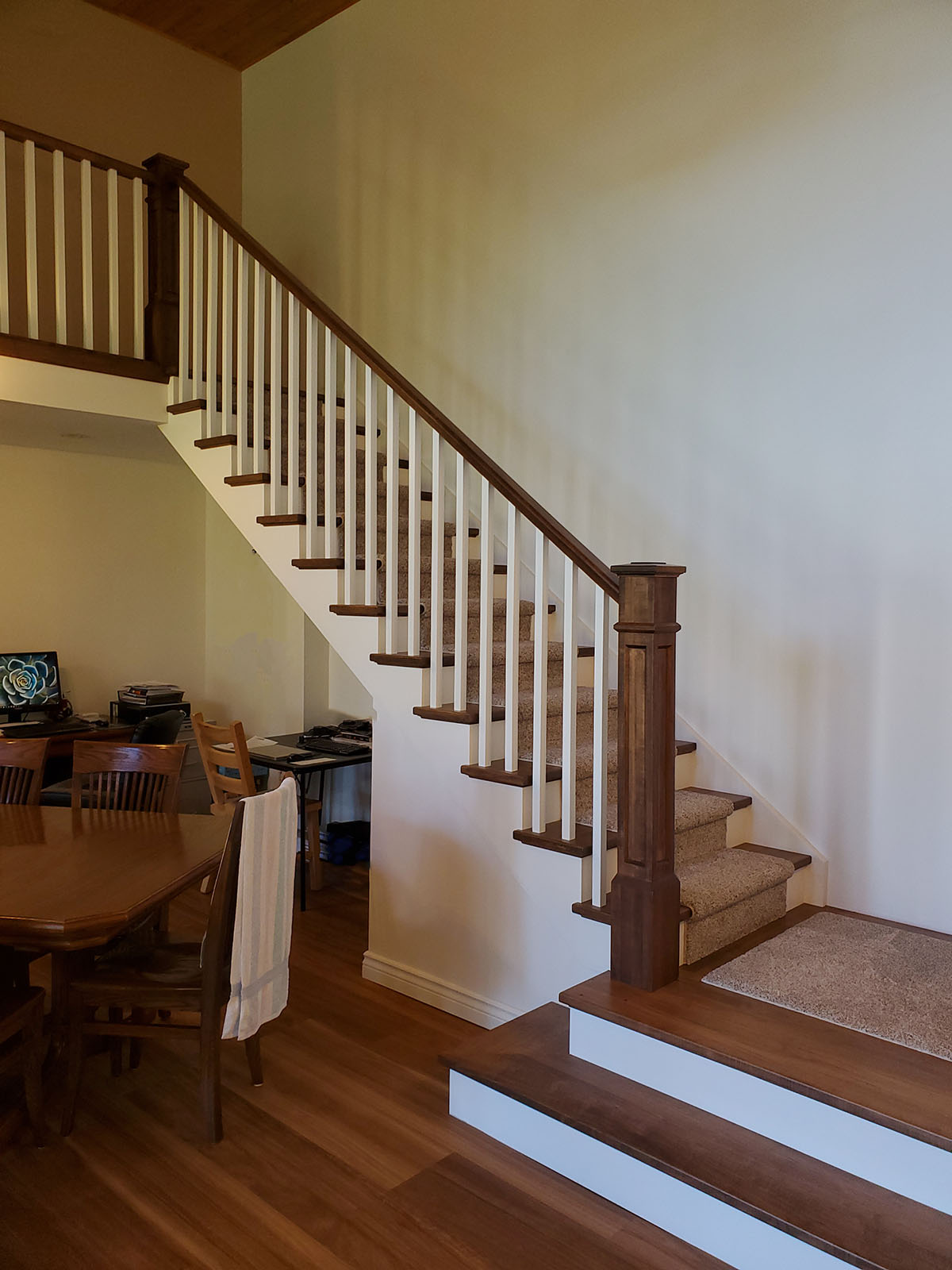 Rustic Wood Staircase Design
